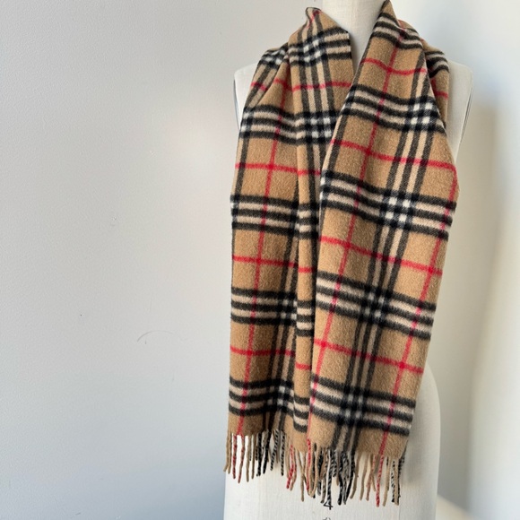 Burberry muffler scarf 💯 Cashmere 60” - Picture 2 of 6